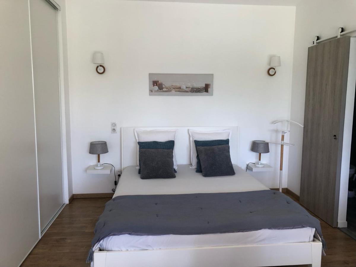 Gites Dans Mas En Pierres Robion en Luberon Экстерьер фото