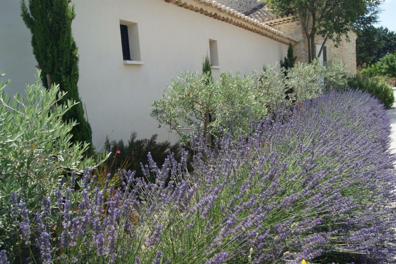 Gites Dans Mas En Pierres Robion en Luberon Экстерьер фото